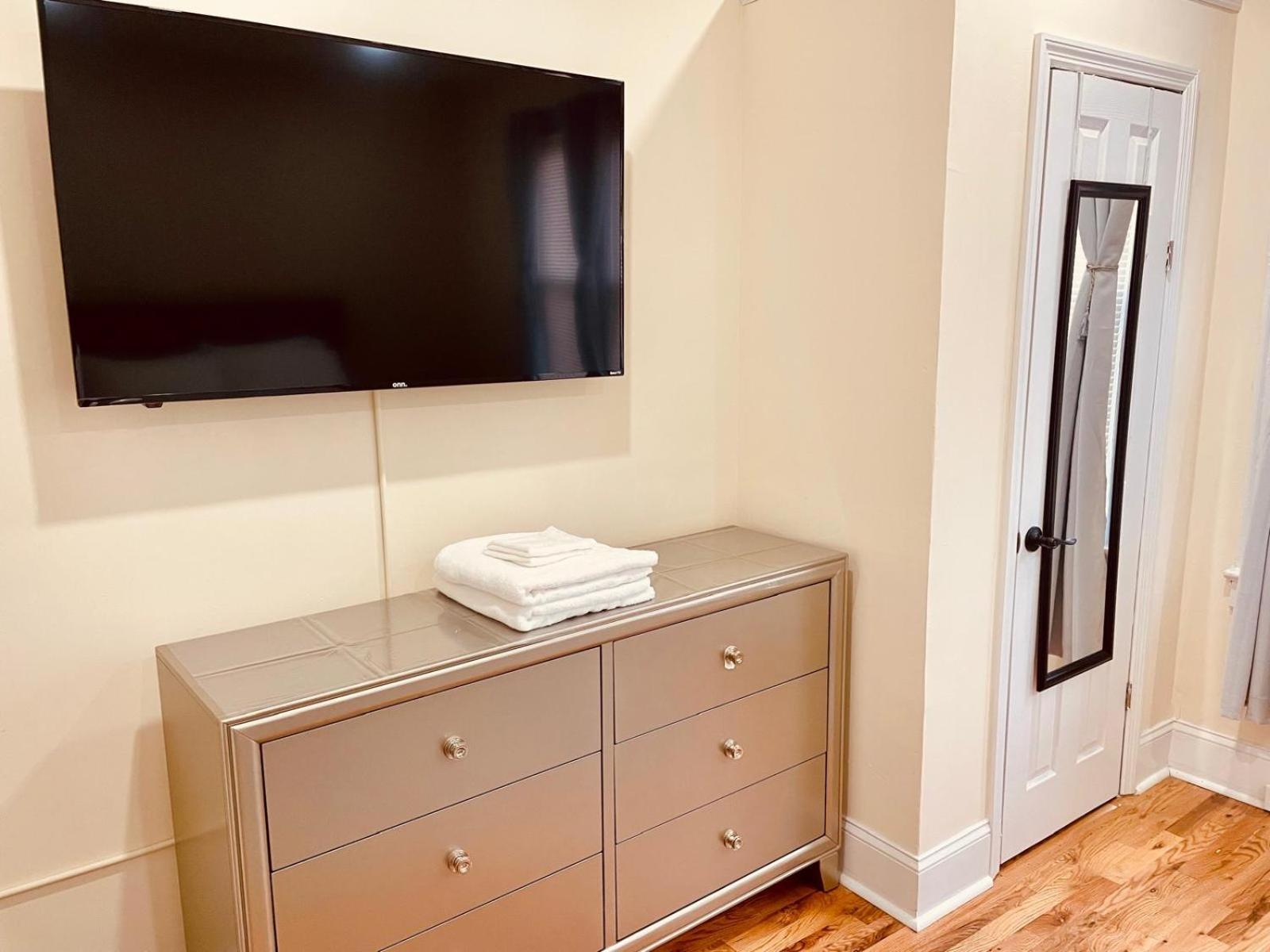 דירות ניוארק Ooohlala! 2 Beds And 2 Full Baths W/Free Parking מראה חיצוני תמונה