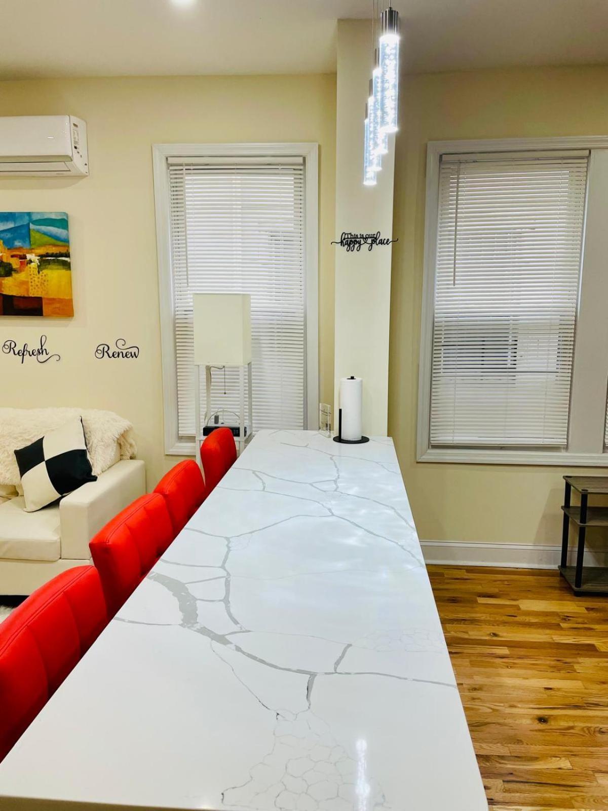 דירות ניוארק Ooohlala! 2 Beds And 2 Full Baths W/Free Parking מראה חיצוני תמונה